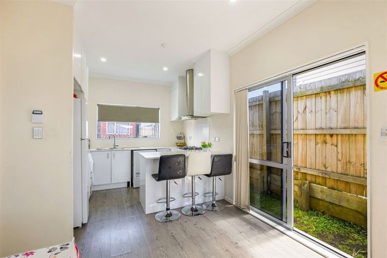 Photo of property in 49a Senator Drive, Manurewa, Auckland, 2105