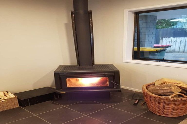 Photo of property in 37 St Annes Crescent, Wattle Downs, Auckland, 2103