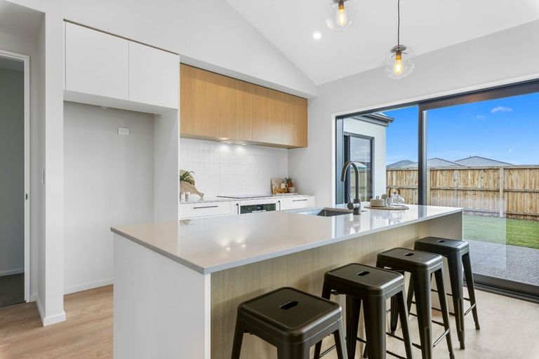 Photo of property in 5 Alex Place, Rolleston, 7614