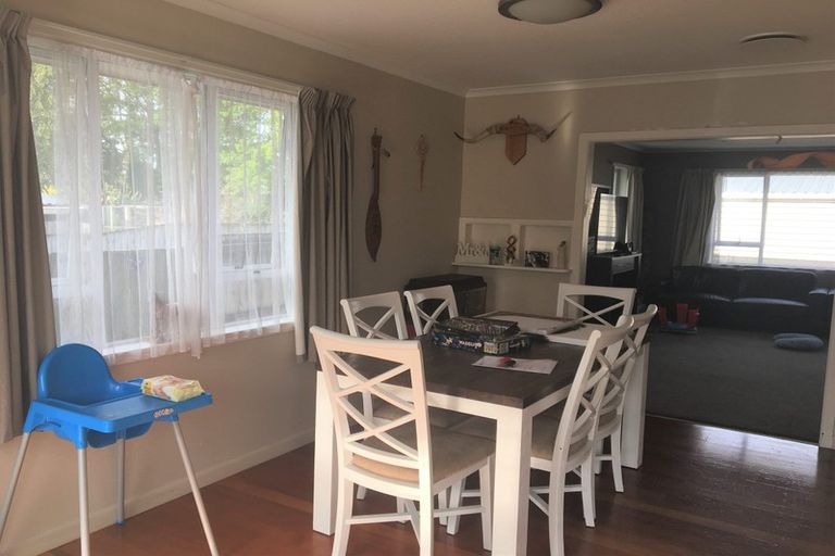 Photo of property in 8 Dover Road, St Andrews, Hamilton, 3200