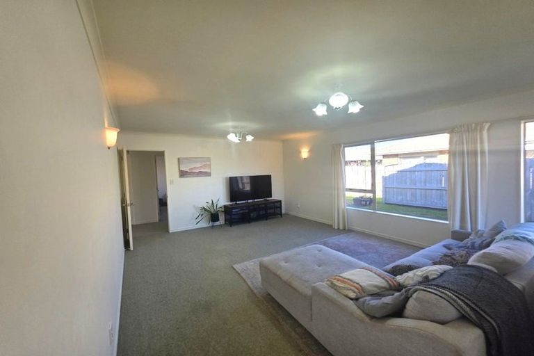 Photo of property in 8 Chamberlain Place, Mount Maunganui, 3116