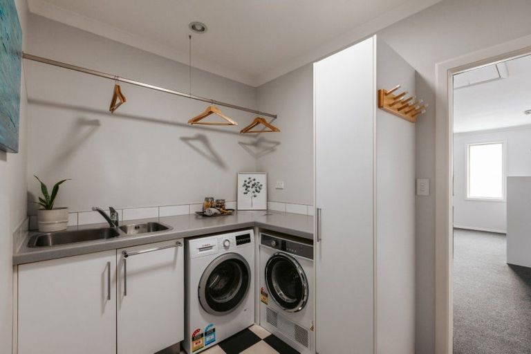 Photo of property in 40 Broadwater Close, Pyes Pa, Tauranga, 3112