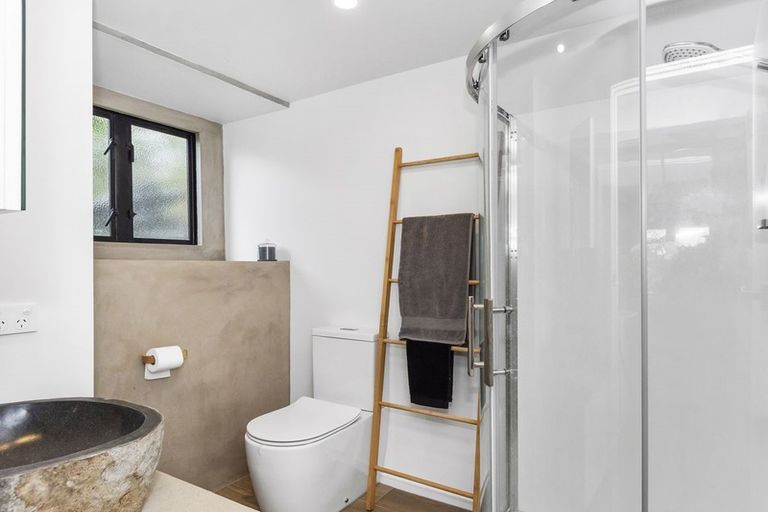 Photo of property in 32 Omokoroa Road, Omokoroa, 3114