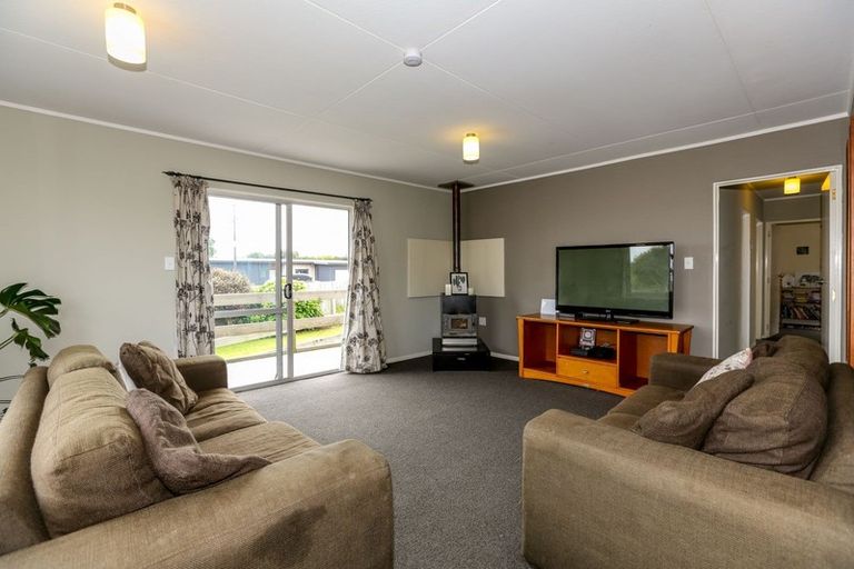 Photo of property in 112a Wairau Road, Oakura, 4314