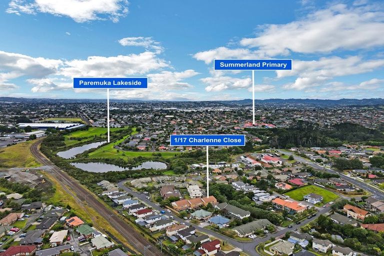 Photo of property in 1/17 Charlenne Close, Ranui, Auckland, 0612