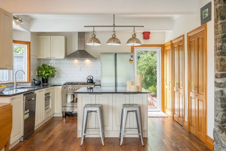 Photo of property in 92 Plateau Road, Te Marua, Upper Hutt, 5018