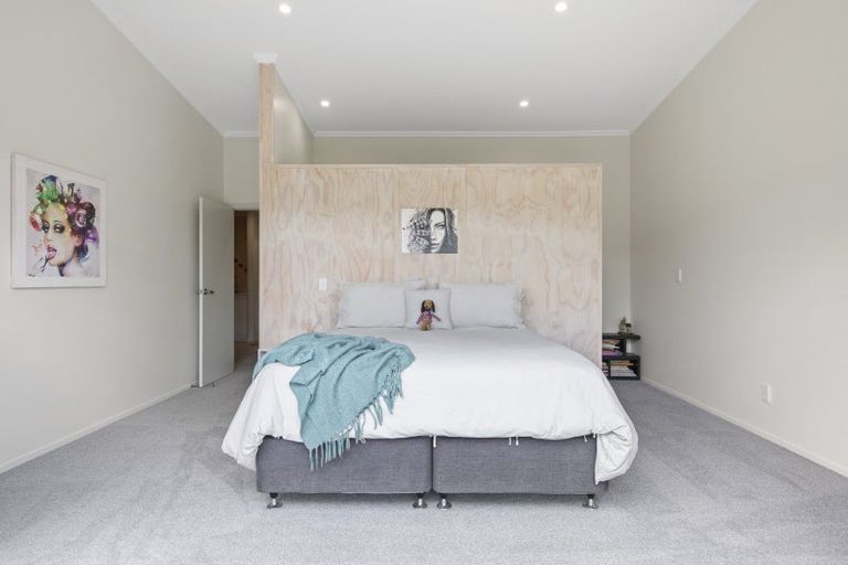 Photo of property in 114 Bombay Road, Bombay, 2675