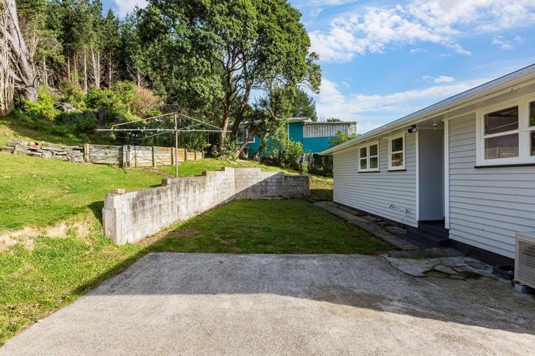 Photo of property in 146 Sievers Grove, Cannons Creek, Porirua, 5024