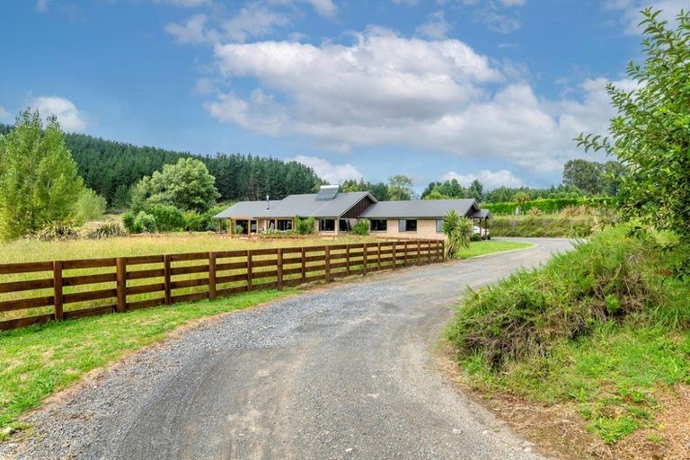 Photo of property in 34 Denton Road, Levin, 5571