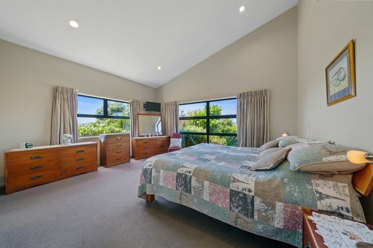 Photo of property in 15 Kahurangi Heights, Aotea, Porirua, 5024