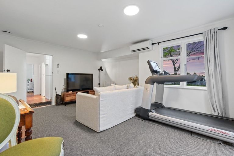 Photo of property in 105 Fairfield Road, Fairfield, Hamilton, 3214