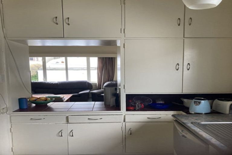 Photo of property in Hamilton Flats, 4/9 Hawker Street, Mount Victoria, Wellington, 6011