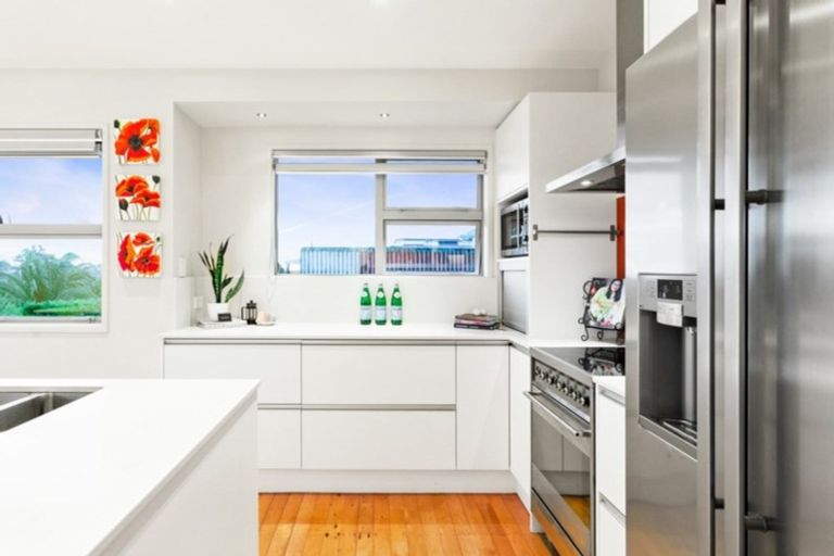 Photo of property in 23 Mayfair Crescent, Mairangi Bay, Auckland, 0630