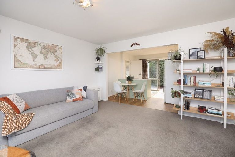 Photo of property in 82 Pacific Road, North New Brighton, Christchurch, 8083