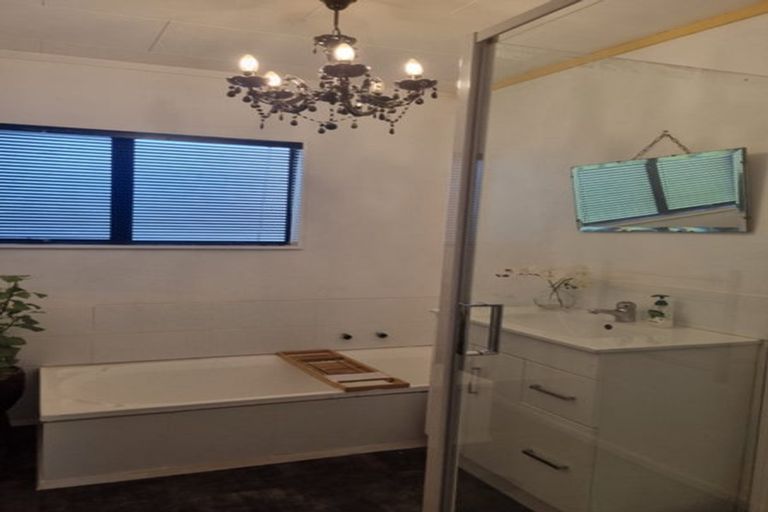 Photo of property in 33b Grey Street, Martinborough, 5711