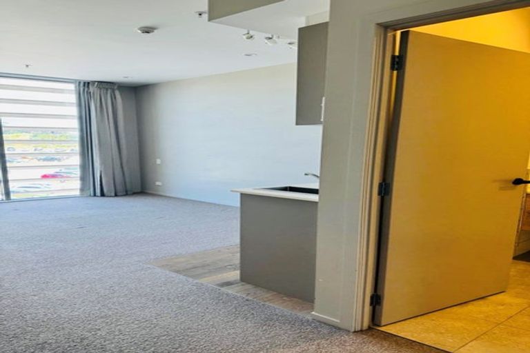 Photo of property in 302/7 Kaipiho Lane, Albany, Auckland, 0632