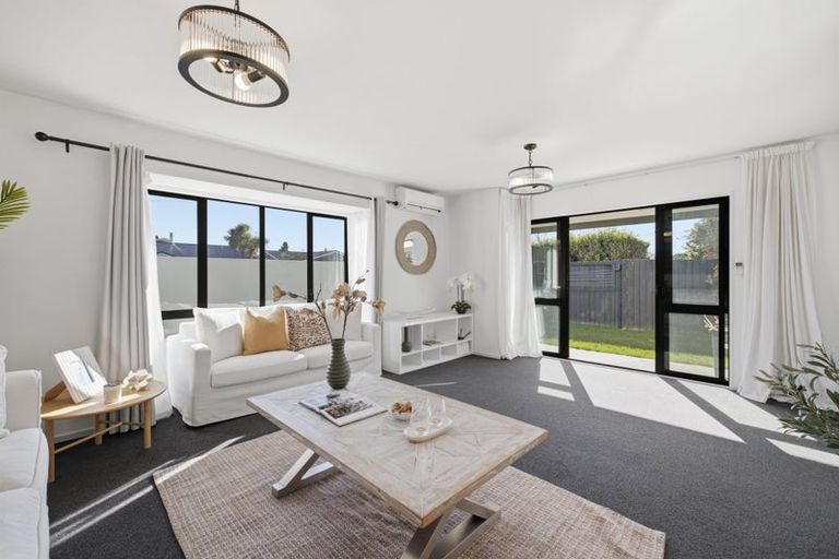 Photo of property in 2 Chilcombe Street, Ilam, Christchurch, 8041