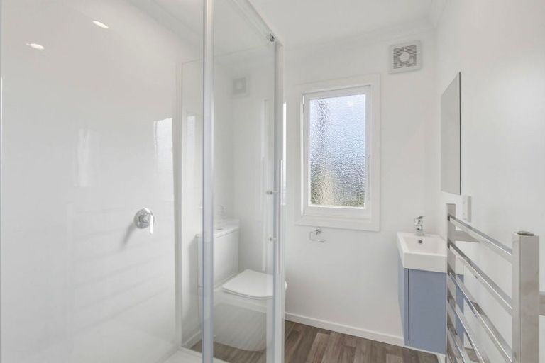 Photo of property in 15 Taupata Street, Castlecliff, Whanganui, 4501