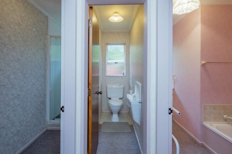 Photo of property in 3 Tasman Street, Levin, 5510