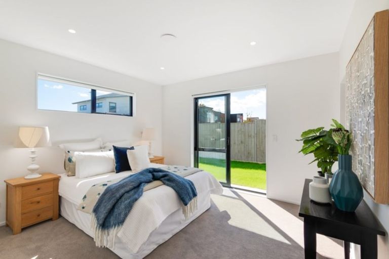 Photo of property in 19 Waituarua Drive, Takanini, 2112