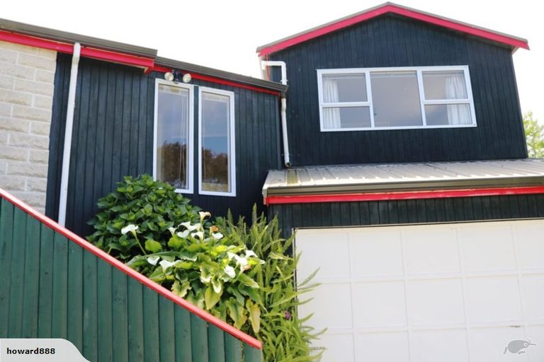 Photo of property in 36 Parkes Avenue, Saint Johns Hill, Whanganui, 4501