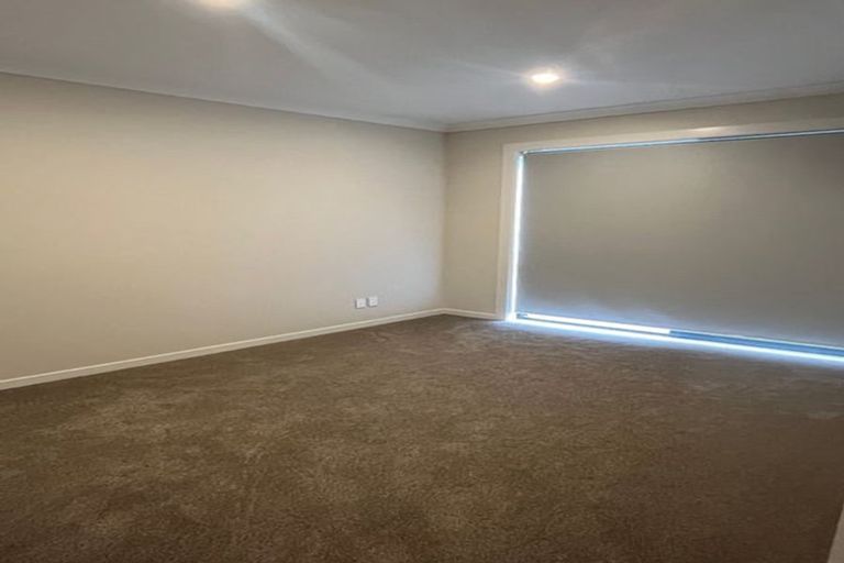 Photo of property in 8 La Bella Road, Hobsonville, Auckland, 0616