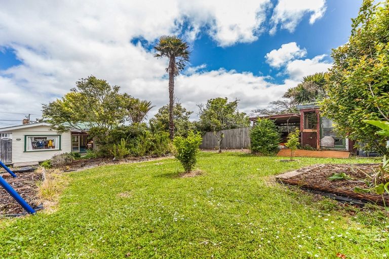 Photo of property in 29 Strid Road, Te Atatu South, Auckland, 0610