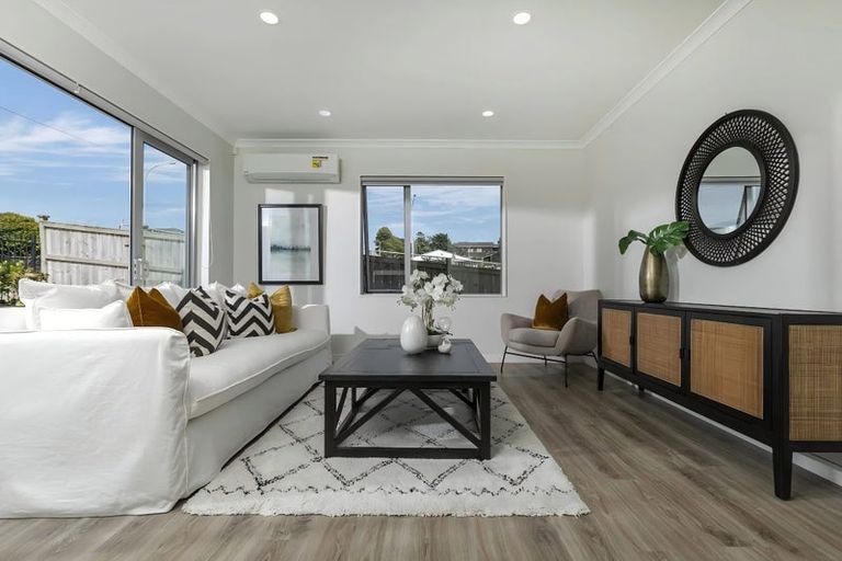 Photo of property in 5 Sunrise Avenue, Murrays Bay, Auckland, 0630