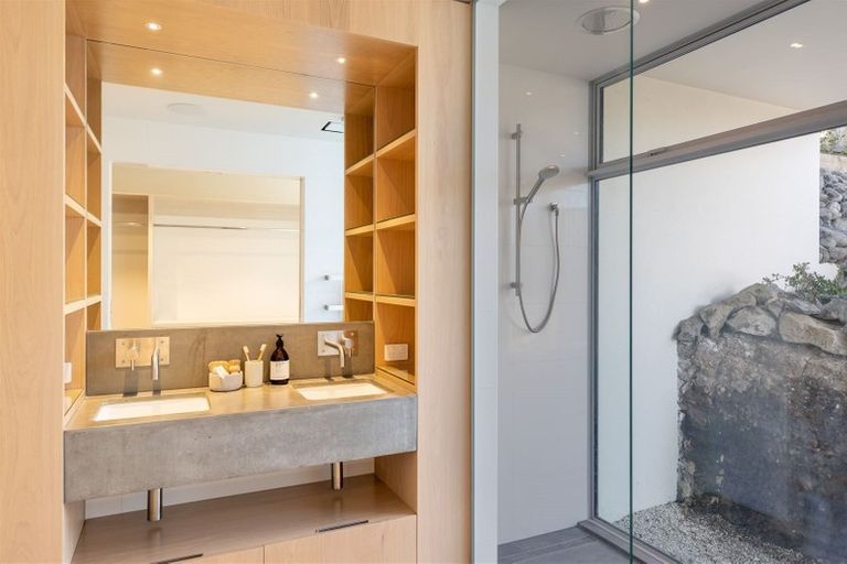 Photo of property in 6 Gazelle Lane, Redcliffs, Christchurch, 8081