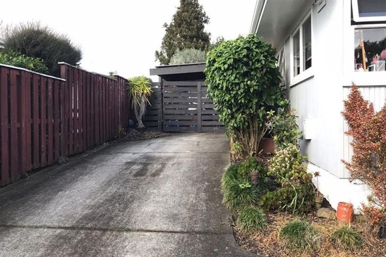 Photo of property in 12 Taonui Street, Rosehill, Papakura, 2113