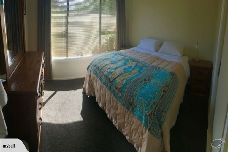 Photo of property in 124 Warren Crescent, Hillmorton, Christchurch, 8025