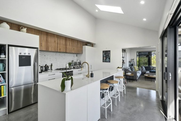 Photo of property in 2/31 Links Drive, Waiwhakaiho, New Plymouth, 4312