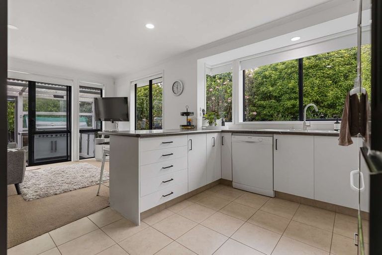 Photo of property in 2 Carrington Drive, Papamoa Beach, Papamoa, 3118