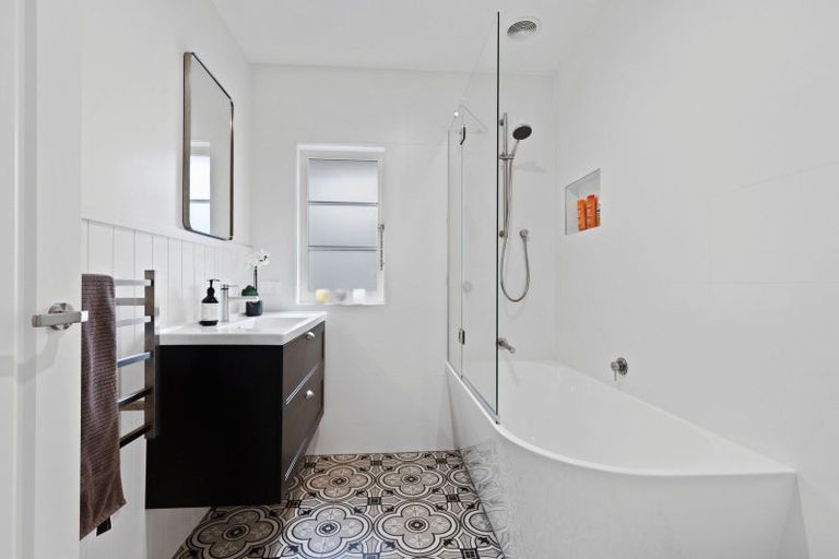 Photo of property in 77 Milton Road, Otumoetai, Tauranga, 3110