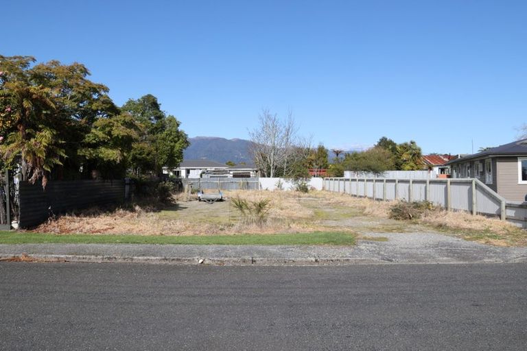 Photo of property in 4 Stout Street, Westport, 7825