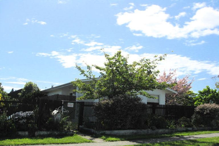 Photo of property in 1/2 Norwich Street, Stoke, Nelson, 7011