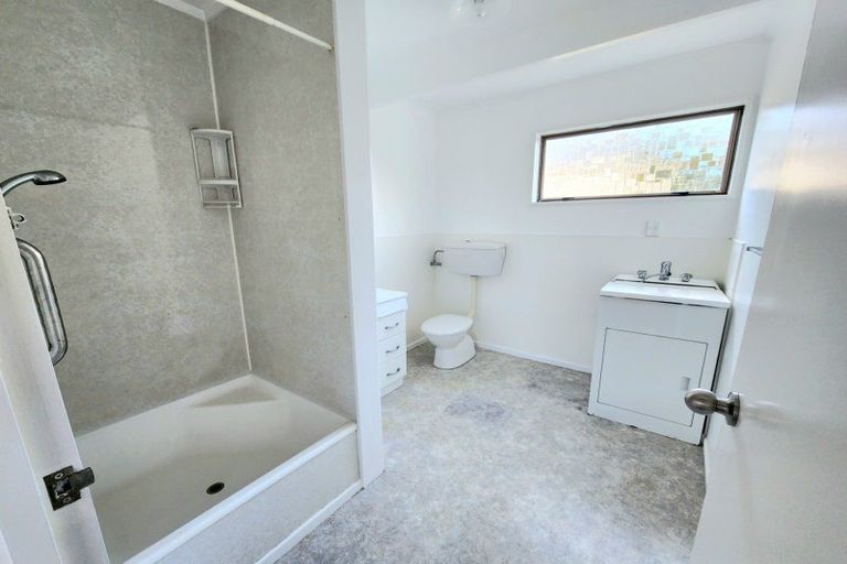 Photo of property in 1/9 Brierley Place, Marfell, New Plymouth, 4310