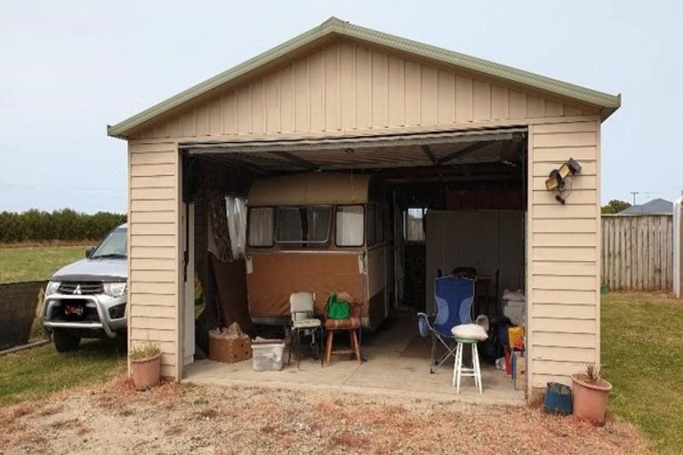 Photo of property in 20 Kaharoa Road, Patea, 4597