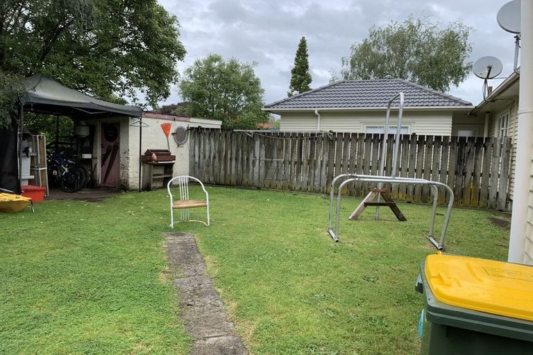 Photo of property in 12 Plunket Terrace, Hamilton East, Hamilton, 3216