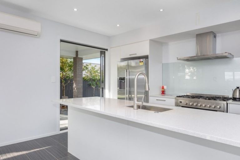 Photo of property in 13 Vantage Place, Flagstaff, Hamilton, 3210