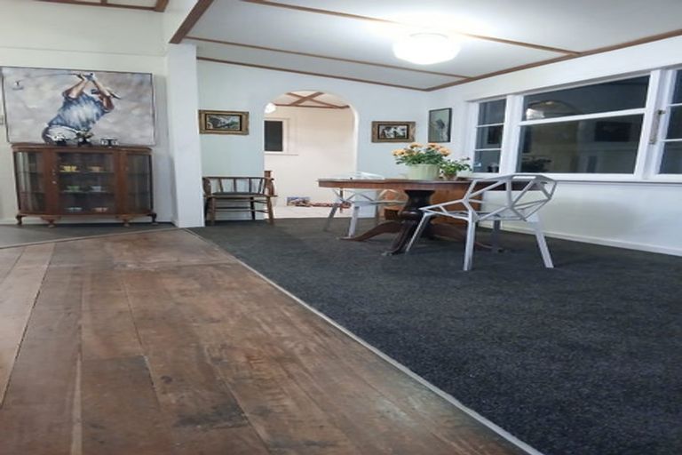 Photo of property in 165 Cambridge Street, Levin, 5510