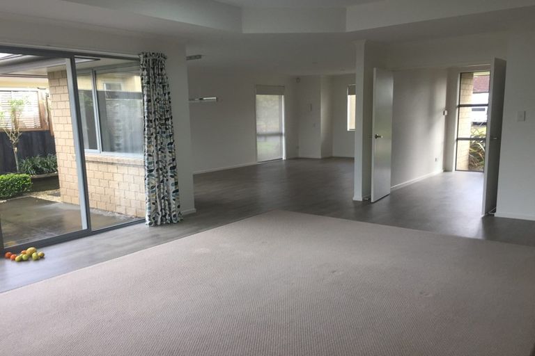 Photo of property in 36 Capriana Drive, Karaka, Papakura, 2113