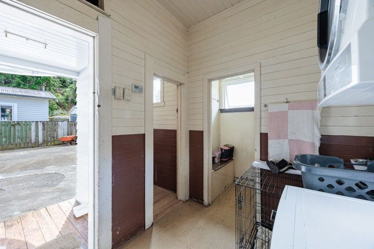 Photo of property in 3 Andrew Street, Marewa, Napier, 4110