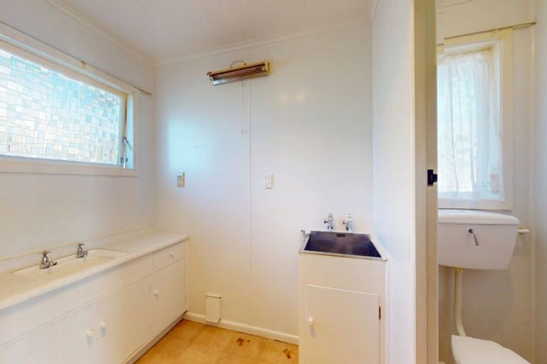 Photo of property in 2/13 Victoria Street, Levin, 5510