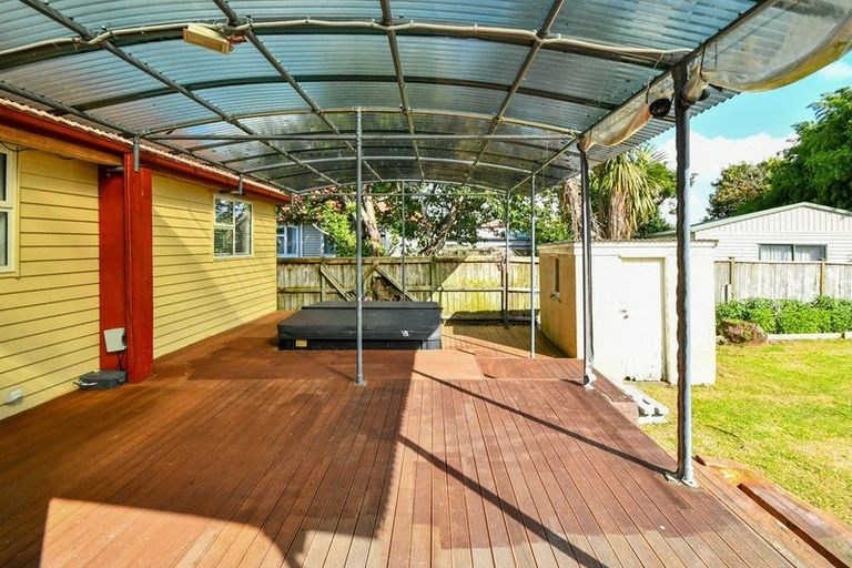 Photo of property in 8 Village Way, Ardmore, Papakura, 2582