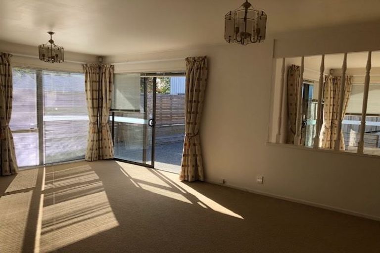 Photo of property in 15 Charles Prevost Drive, The Gardens, Auckland, 2105