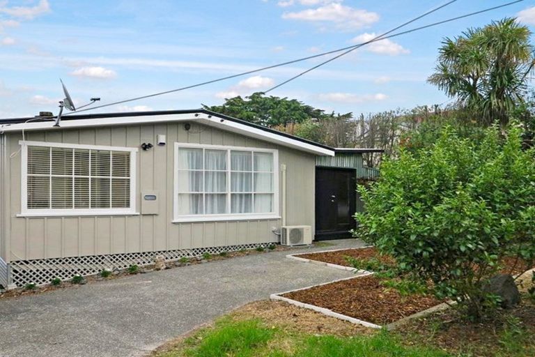 Photo of property in 109 Vipond Road, Stanmore Bay, Whangaparaoa, 0932