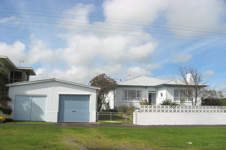 Photo of property in 48 Richmond Street, Waitara, 4320