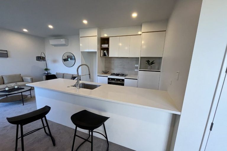 Photo of property in 1/535 Swanson Road, Ranui, Auckland, 0612