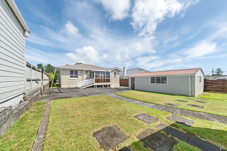 Photo of property in 181 Mangorei Road, Merrilands, New Plymouth, 4312